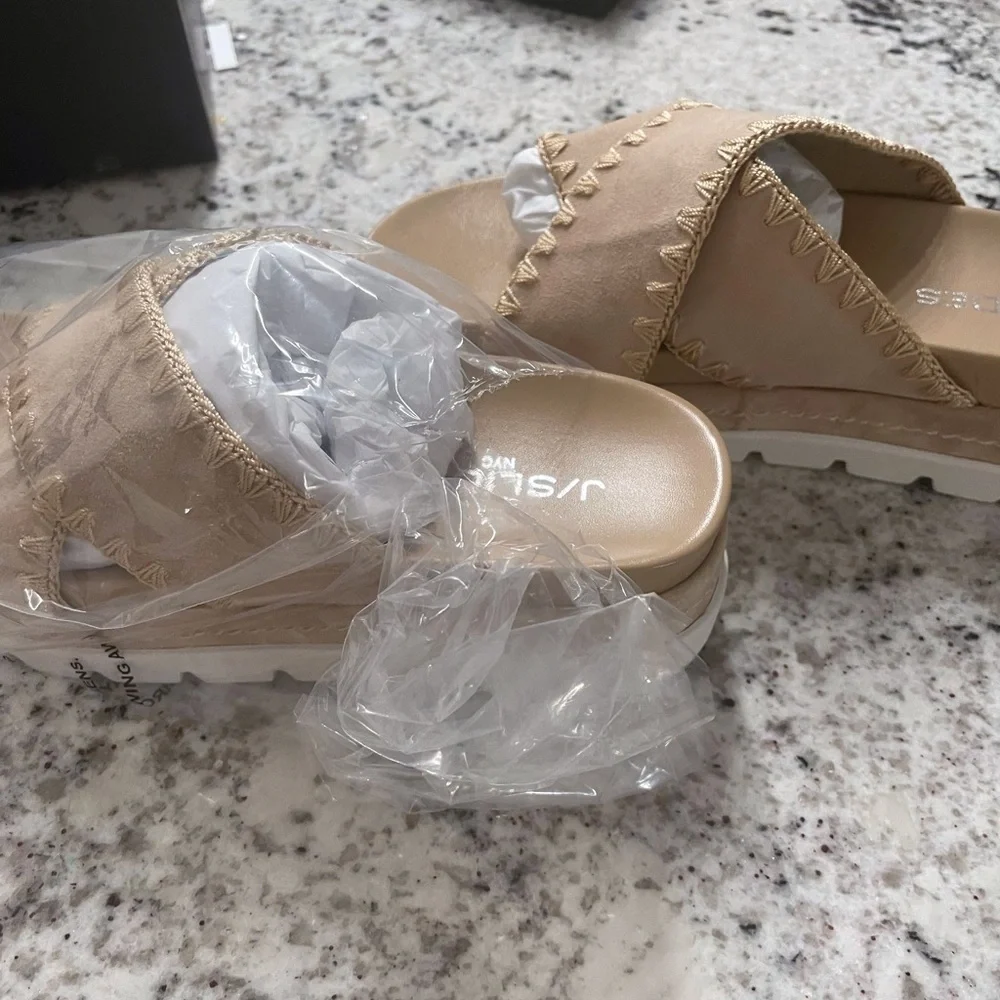 J/SLIDES Women's Beige Sandals - Picture 2 of 5